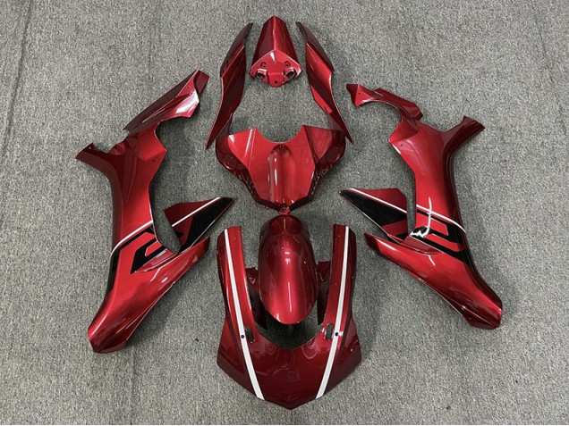 Accenti Rosso Intenso & Bianco & Nero 15-19 R1 Carena Accenti Rosso Intenso & Bianco & Nero 15-19 R1 Carena
