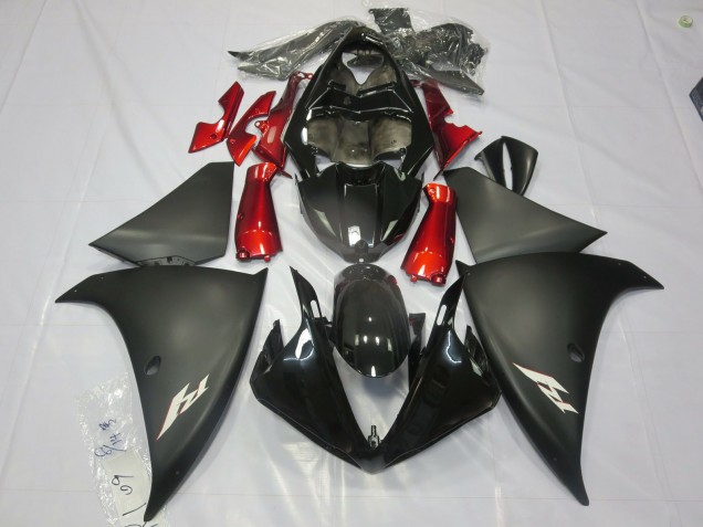 Nero Opaco Rosso 12-14 R1 Carena Nero Opaco Rosso 12-14 R1 Carena