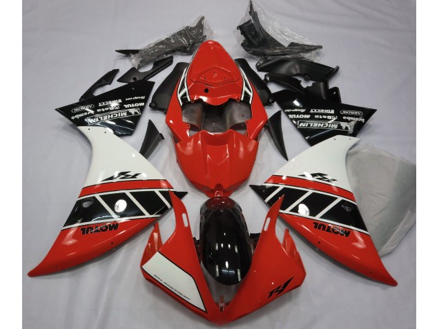 Rosso Lucido Bianco & Nero 12-14 R1 Carena Rosso Lucido Bianco & Nero 12-14 R1 Carena