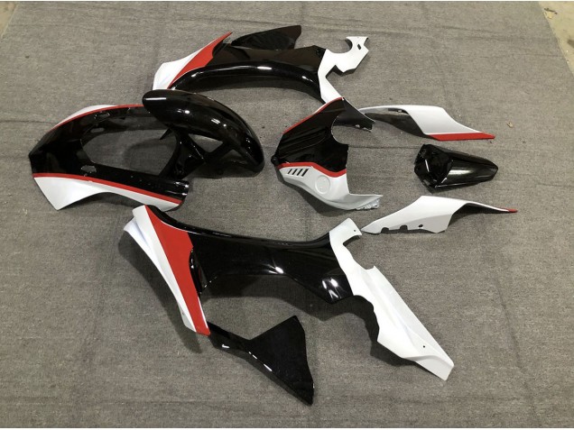 Rosso Lucido Bianco & Nero 15-19 R1 Carena Rosso Lucido Bianco & Nero 15-19 R1 Carena