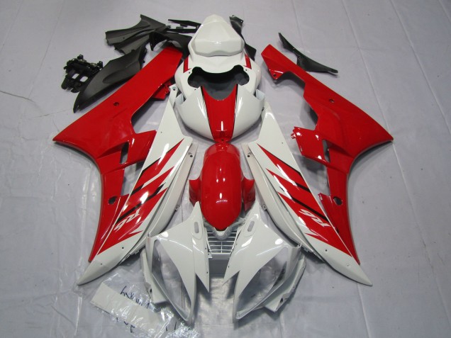 Stile Rosso & Bianco 06-07 R6 Carena